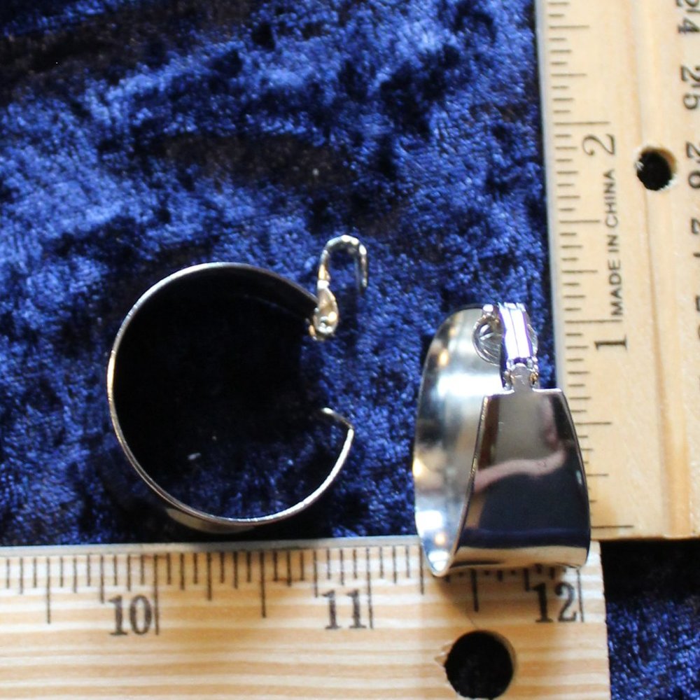 Silver toned Clip Earrings Circle